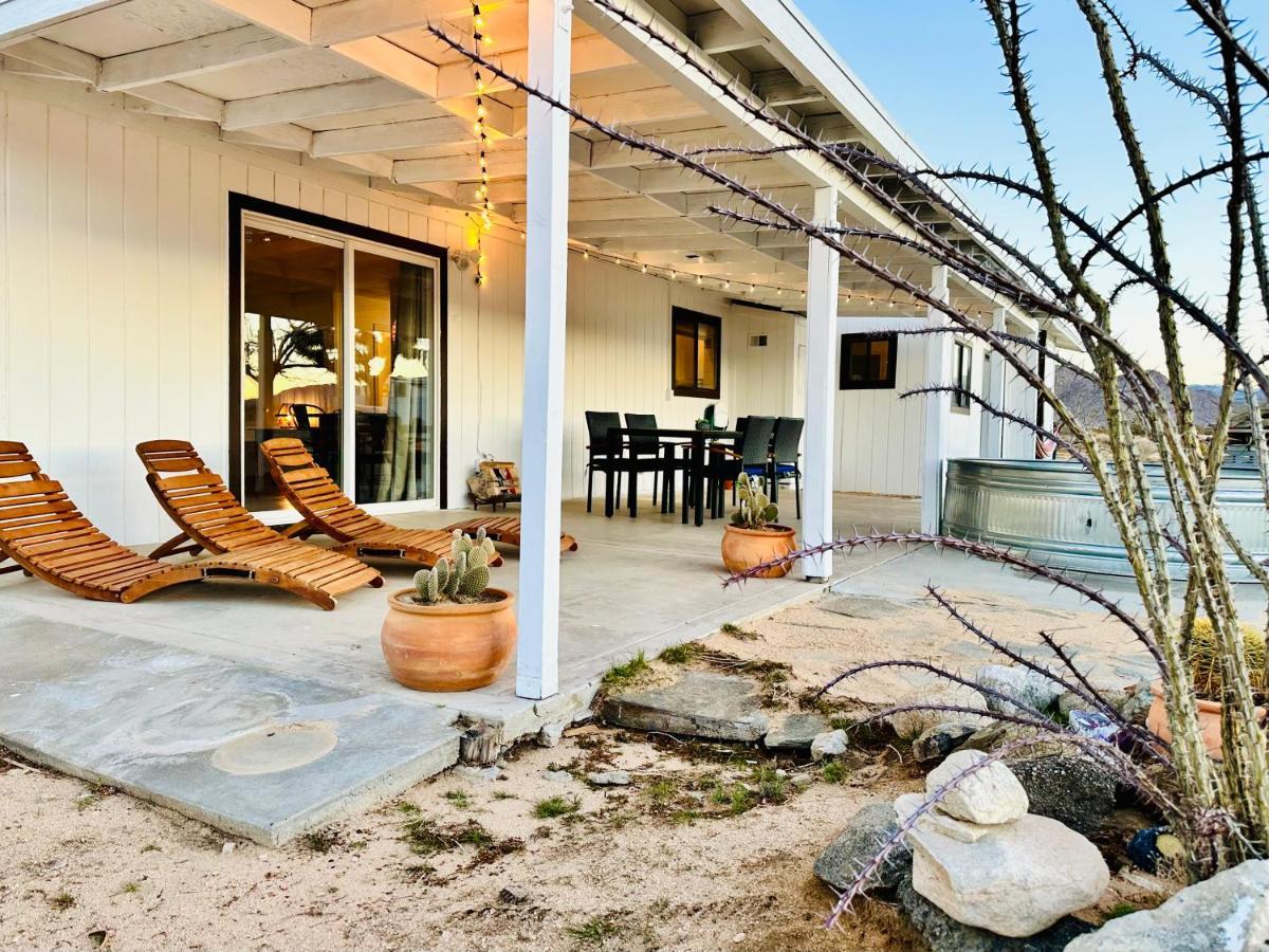 Ravens Nest Ranch, Fire Pit , Views, Near Jt Park! Villa Joshua Tree Esterno foto