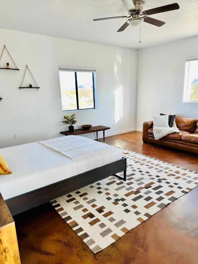 Ravens Nest Ranch, Fire Pit , Views, Near Jt Park! Villa Joshua Tree Esterno foto
