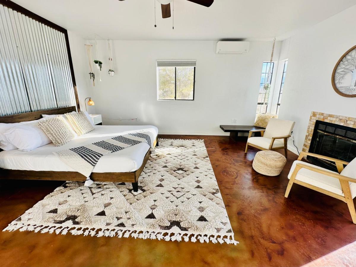 Ravens Nest Ranch, Fire Pit , Views, Near Jt Park! Villa Joshua Tree Esterno foto
