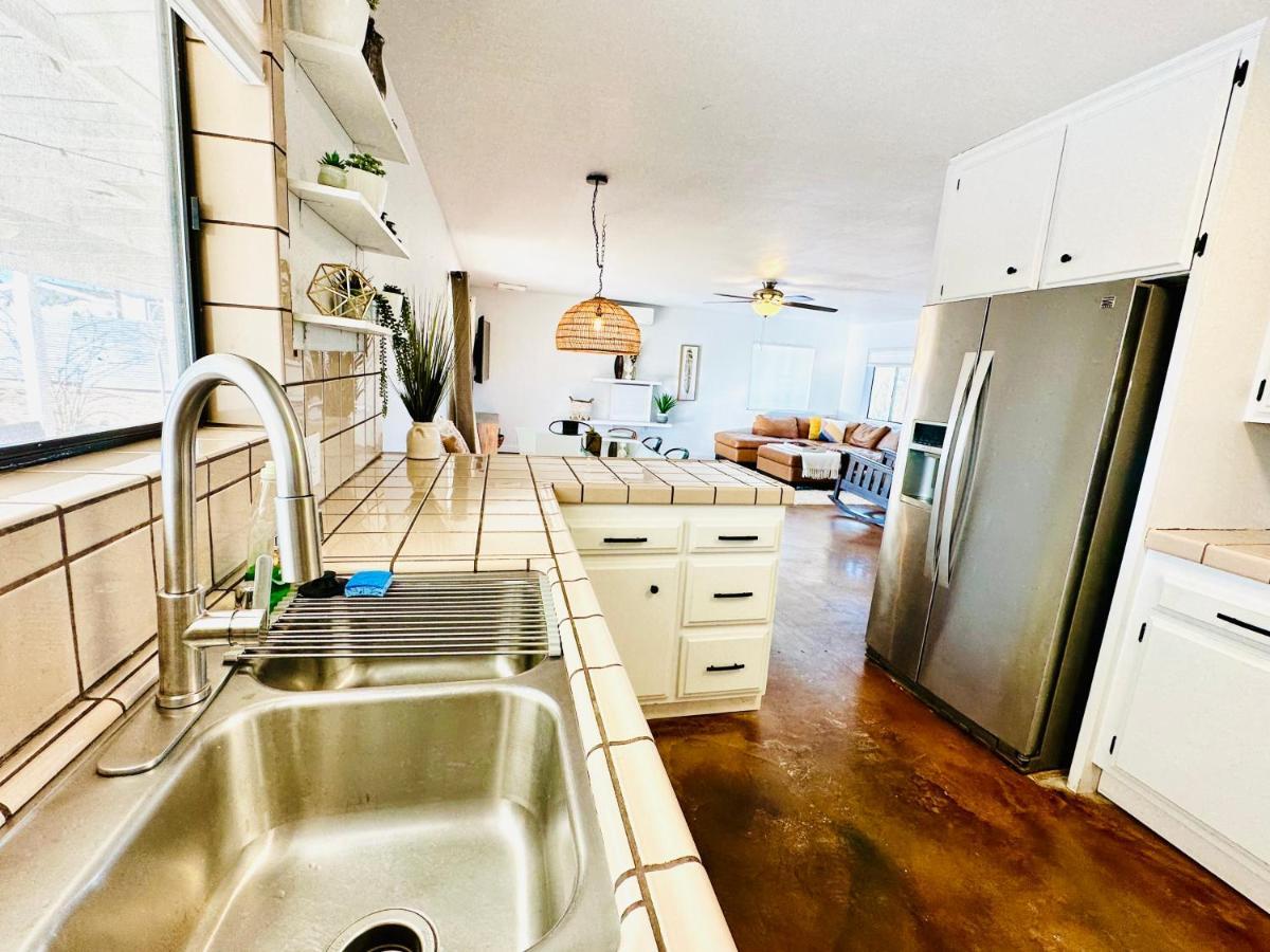 Ravens Nest Ranch, Fire Pit , Views, Near Jt Park! Villa Joshua Tree Esterno foto