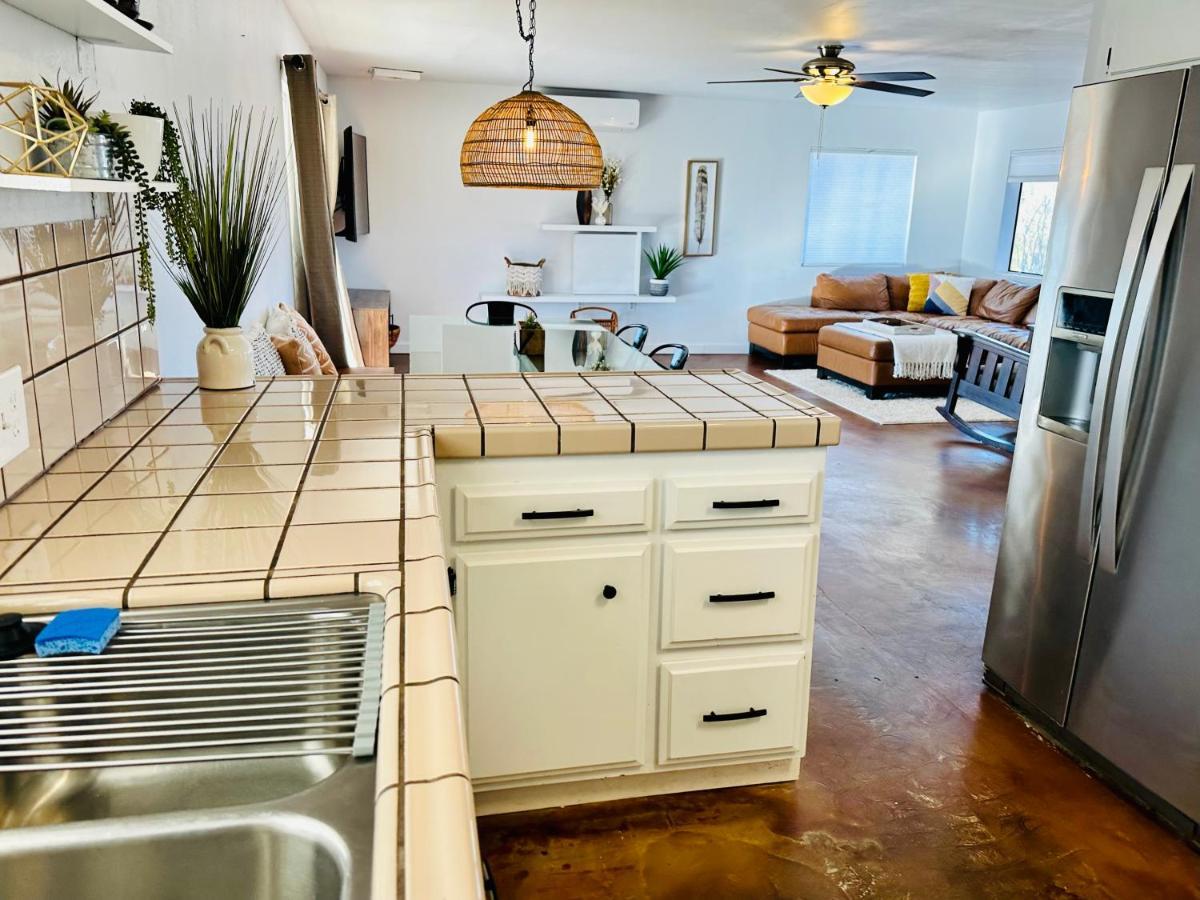 Ravens Nest Ranch, Fire Pit , Views, Near Jt Park! Villa Joshua Tree Esterno foto