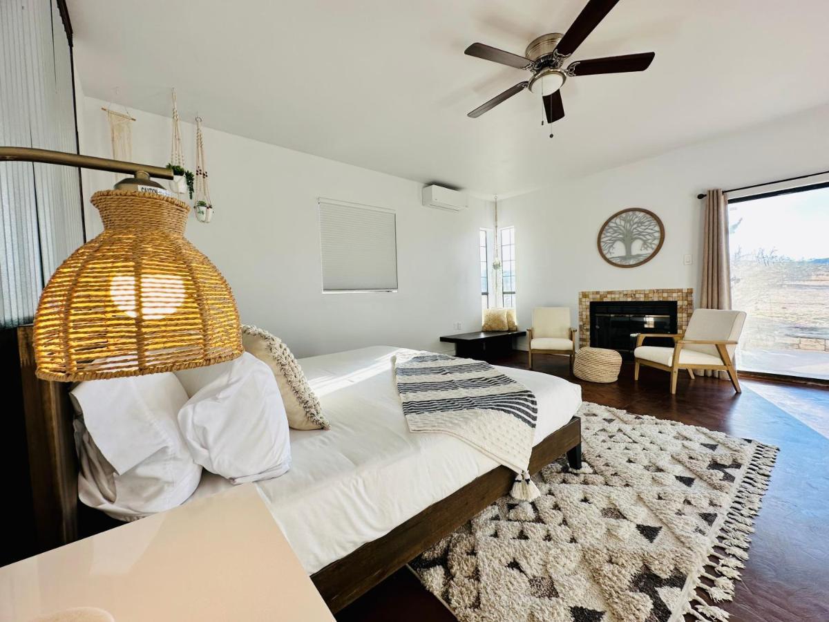 Ravens Nest Ranch, Fire Pit , Views, Near Jt Park! Villa Joshua Tree Esterno foto