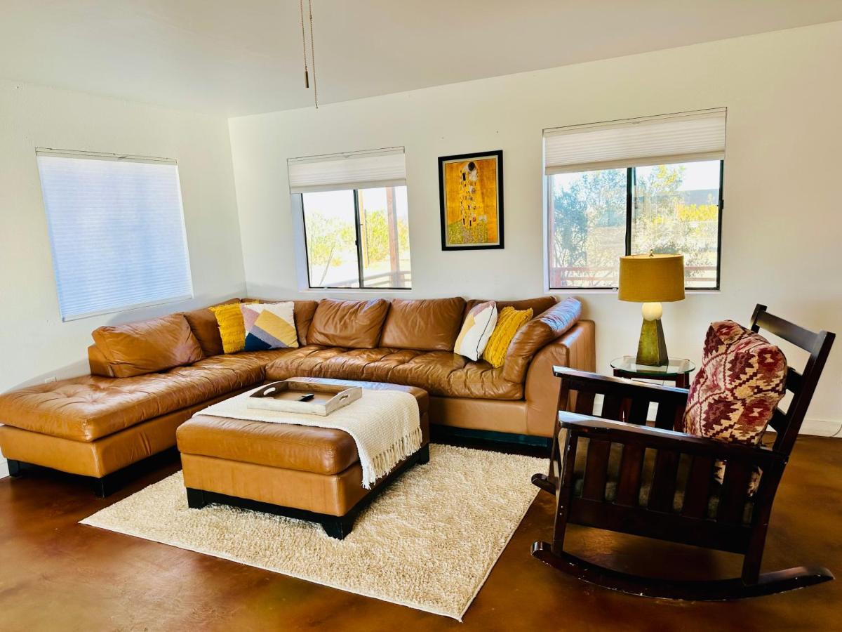 Ravens Nest Ranch, Fire Pit , Views, Near Jt Park! Villa Joshua Tree Esterno foto