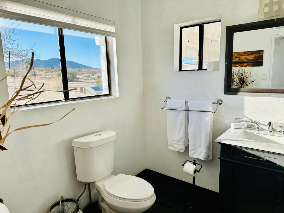 Ravens Nest Ranch, Fire Pit , Views, Near Jt Park! Villa Joshua Tree Esterno foto